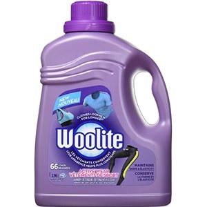 RECKITT & BENCKISER, Woolite Laundry Detergent, ActiveWear Hypoallergenic 66Lds, 4/2.96L [CB769849], Price Per Case - [Cleaning 